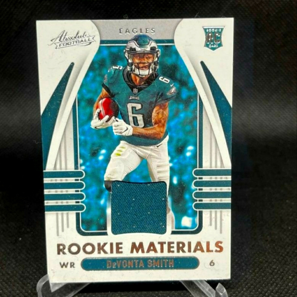 Devonta Smith Panini Absolute Jersey Patch Rookie Card